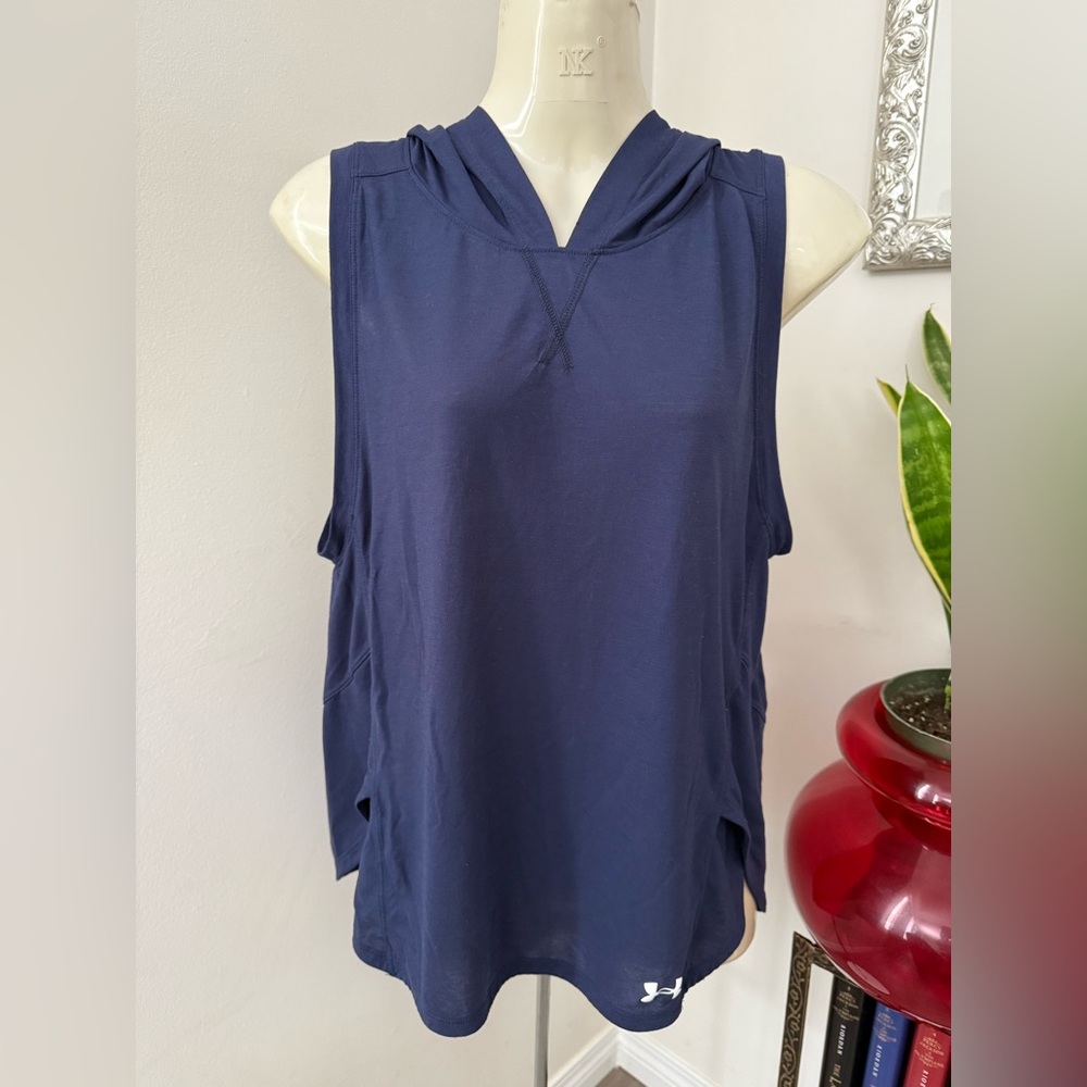 Under Armour Sleeveless Navy Hooded Women's Active Top